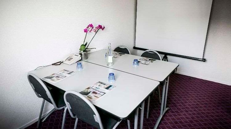 Brit Hotel Rennes - Le Castel Meeting