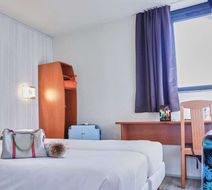 Brit Hotel Chambery Room