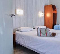 Brit Hotel Chambery Room