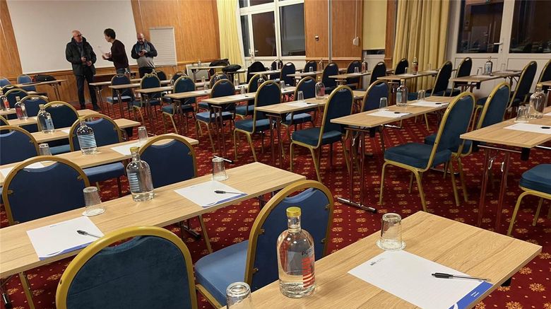 <b>Brit Hotel Nantes Vigneux-L'Atlantel Meeting</b>. Images powered by <a href="https://iceportal.shijigroup.com/" title="IcePortal" target="_blank">IcePortal</a>.