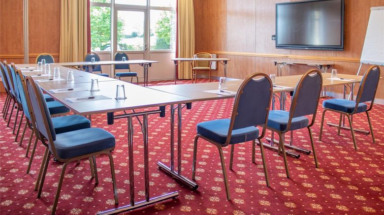 <b>Brit Hotel Nantes Vigneux-L'Atlantel Meeting</b>. Images powered by <a href="https://iceportal.shijigroup.com/" title="IcePortal" target="_blank">IcePortal</a>.