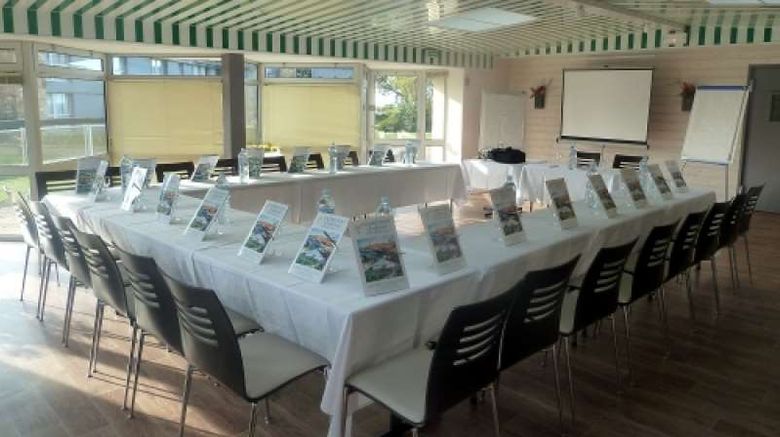 <b>Brit Hotel–Saint-Samson Golf Hotel Meeting</b>. Images powered by <a href="https://iceportal.shijigroup.com/" title="IcePortal" target="_blank">IcePortal</a>.