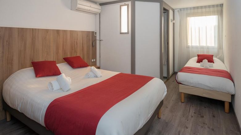 <b>Brit Hotel Plaisance Room</b>. Images powered by <a href="https://iceportal.shijigroup.com/" title="IcePortal" target="_blank">IcePortal</a>.