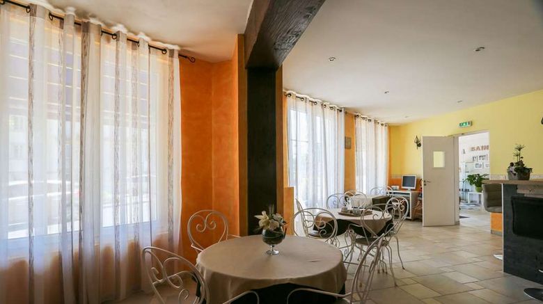 <b>Brit Hotel Bleu Nuit Restaurant</b>. Images powered by <a href="https://iceportal.shijigroup.com/" title="IcePortal" target="_blank">IcePortal</a>.