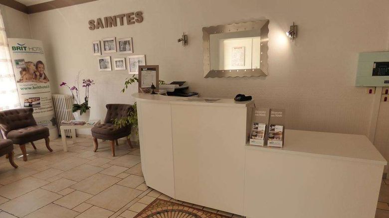 <b>Brit Hotel Bleu Nuit Lobby</b>. Images powered by <a href="https://iceportal.shijigroup.com/" title="IcePortal" target="_blank">IcePortal</a>.