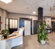 Brit Hotel Saint-Nazaire Center Gare Lobby