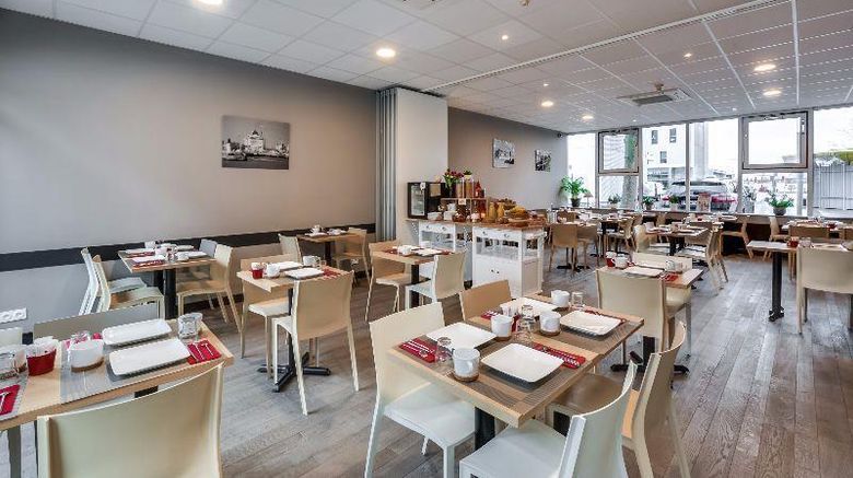 <b>Brit Hotel Saint-Nazaire Center Gare Restaurant</b>. Images powered by <a href="https://iceportal.shijigroup.com/" title="IcePortal" target="_blank">IcePortal</a>.
