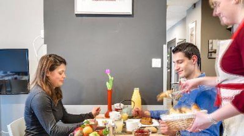 <b>Brit Hotel Saint-Nazaire Center Gare Restaurant</b>. Images powered by <a href="https://iceportal.shijigroup.com/" title="IcePortal" target="_blank">IcePortal</a>.
