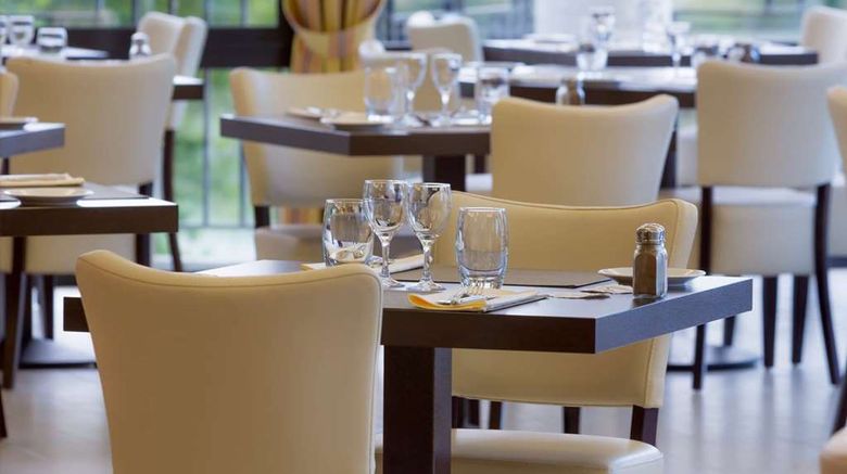 <b>Brit Hotel du Lac Restaurant</b>. Images powered by <a href="https://iceportal.shijigroup.com/" title="IcePortal" target="_blank">IcePortal</a>.