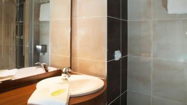 Brit Hotel Le Cheops Tours Room
