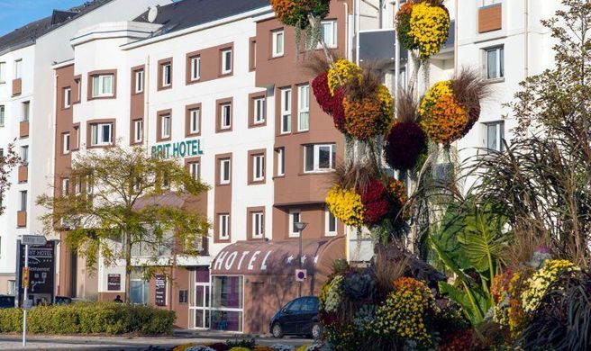 Brit Hotel Le Cheops Tours Exterior