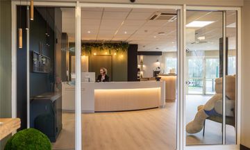 Brit Hotel l'Adresse