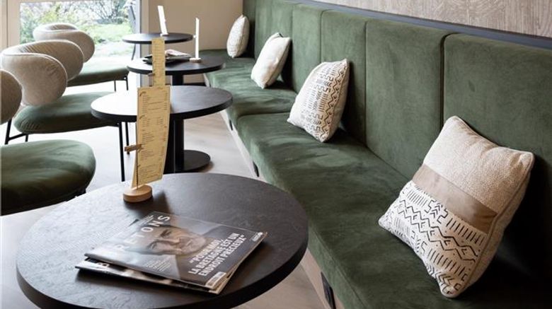 <b>Brit Hotel l'Adresse Restaurant</b>. Images powered by <a href="https://iceportal.shijigroup.com/" title="IcePortal" target="_blank">IcePortal</a>.
