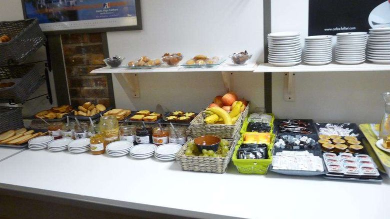 <b>Brit Hotel Bosquet Restaurant</b>. Images powered by <a href="https://iceportal.shijigroup.com/" title="IcePortal" target="_blank">IcePortal</a>.