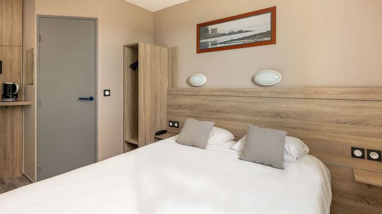 <b>Brit Hotel Iroise Brest Room</b>. Images powered by <a href="https://iceportal.shijigroup.com/" title="IcePortal" target="_blank">IcePortal</a>.