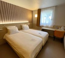 Brit Hotel Au Relais Du Vern Room