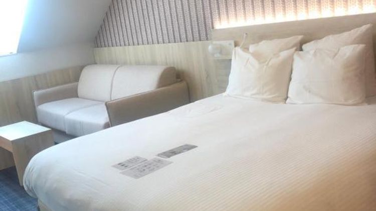 Brit Hotel Au Relais Du Vern Room