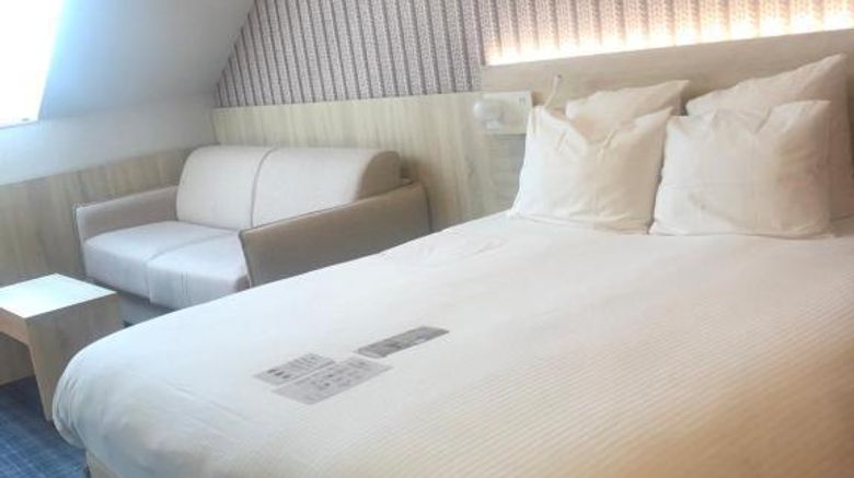 <b>Brit Hotel Au Relais Du Vern Room</b>. Images powered by <a href="https://iceportal.shijigroup.com/" title="IcePortal" target="_blank">IcePortal</a>.