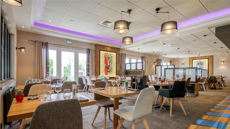 <b>Brit Hotel Le Cottage Restaurant</b>. Images powered by <a href="https://iceportal.shijigroup.com/" title="IcePortal" target="_blank">IcePortal</a>.