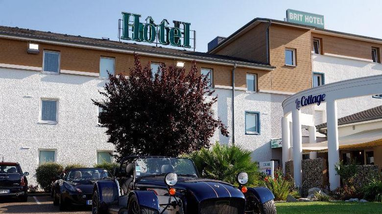 <b>Brit Hotel Le Cottage Exterior</b>. Images powered by <a href="https://iceportal.shijigroup.com/" title="IcePortal" target="_blank">IcePortal</a>.