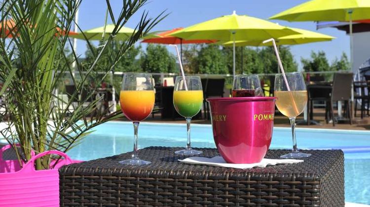 Brit Hotel Hermes Pool
