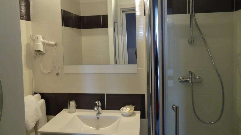 <b>Brit Hotel Hermitage Royan Room</b>. Images powered by <a href="https://iceportal.shijigroup.com/" title="IcePortal" target="_blank">IcePortal</a>.