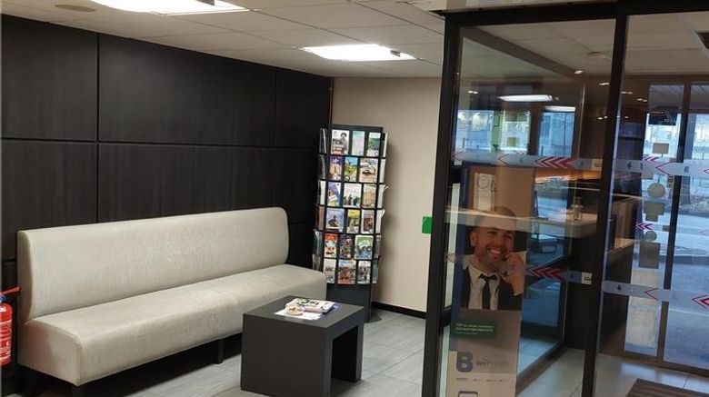 <b>Brit Hotel Le Relais Des 2 Rivieres Lobby</b>. Images powered by <a href="https://iceportal.shijigroup.com/" title="IcePortal" target="_blank">IcePortal</a>.