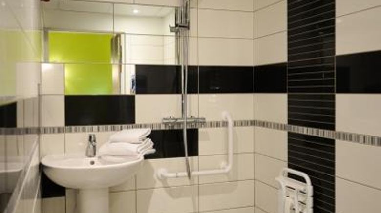 <b>Brit Hotel Le Relais Des 2 Rivieres Room</b>. Images powered by <a href="https://iceportal.shijigroup.com/" title="IcePortal" target="_blank">IcePortal</a>.