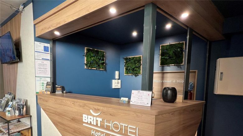 <b>Brit Hotel du Parc - Niort Lobby</b>. Images powered by <a href="https://iceportal.shijigroup.com/" title="IcePortal" target="_blank">IcePortal</a>.