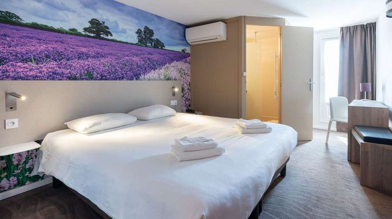<b>Brit Hotel Avignon Sud - Le Calendal Room</b>. Images powered by <a href="https://iceportal.shijigroup.com/" title="IcePortal" target="_blank">IcePortal</a>.