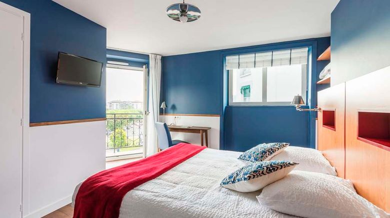 <b>Brit Hotel de Paris Room</b>. Images powered by <a href="https://iceportal.shijigroup.com/" title="IcePortal" target="_blank">IcePortal</a>.