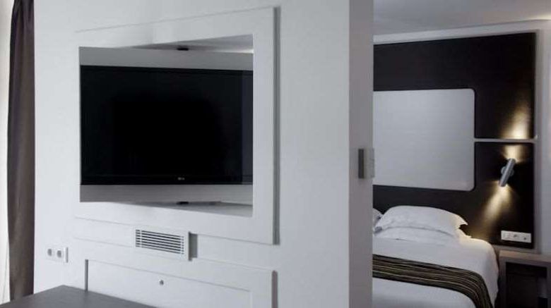 <b>Brit Hotel De Grignan Room</b>. Images powered by <a href="https://iceportal.shijigroup.com/" title="IcePortal" target="_blank">IcePortal</a>.