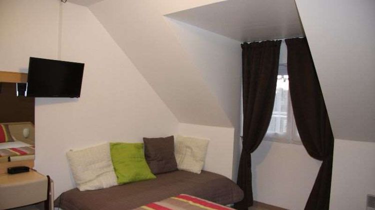 Brit Hotel Cherbourg Room
