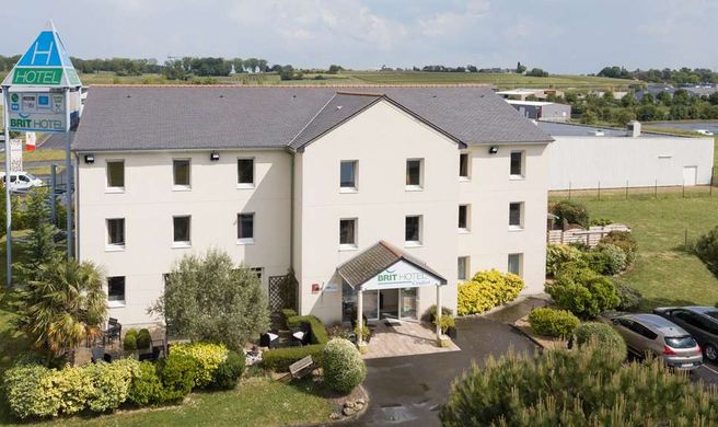 Brit Hotel Saumur Exterior