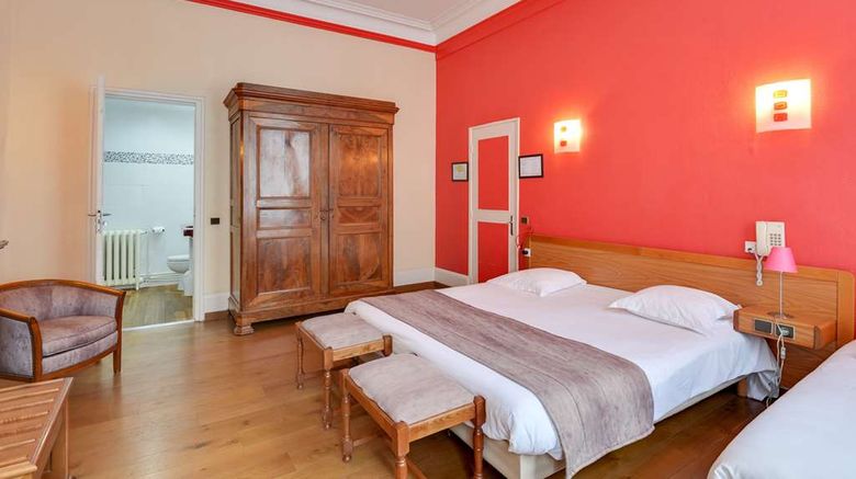 <b>Brit Hotel Notre Dame Room</b>. Images powered by <a href="https://iceportal.shijigroup.com/" title="IcePortal" target="_blank">IcePortal</a>.