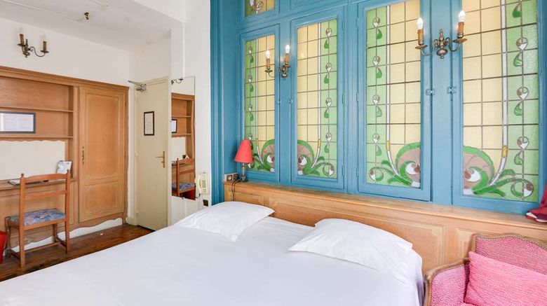 <b>Brit Hotel Notre Dame Room</b>. Images powered by <a href="https://iceportal.shijigroup.com/" title="IcePortal" target="_blank">IcePortal</a>.