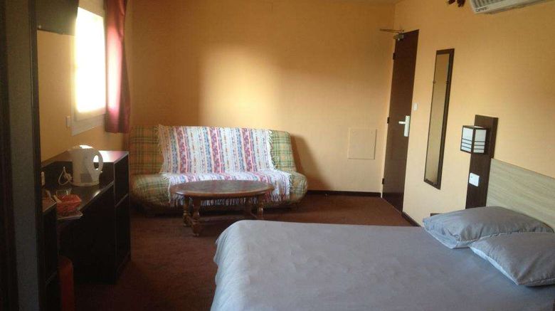 <b>Brit Hotel St-Quentin - Nord Room</b>. Images powered by <a href="https://iceportal.shijigroup.com/" title="IcePortal" target="_blank">IcePortal</a>.