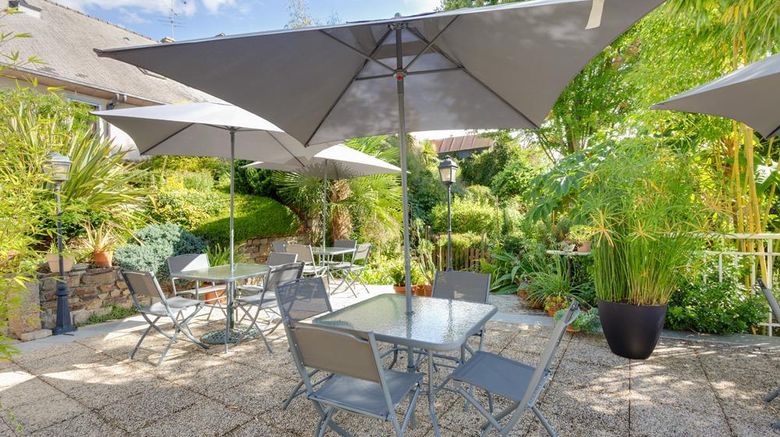 <b>Brit Hotel Le Cygne Recreation</b>. Images powered by <a href="https://iceportal.shijigroup.com/" title="IcePortal" target="_blank">IcePortal</a>.