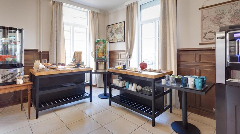 <b>Brit Hotel Le Cygne Restaurant</b>. Images powered by <a href="https://iceportal.shijigroup.com/" title="IcePortal" target="_blank">IcePortal</a>.