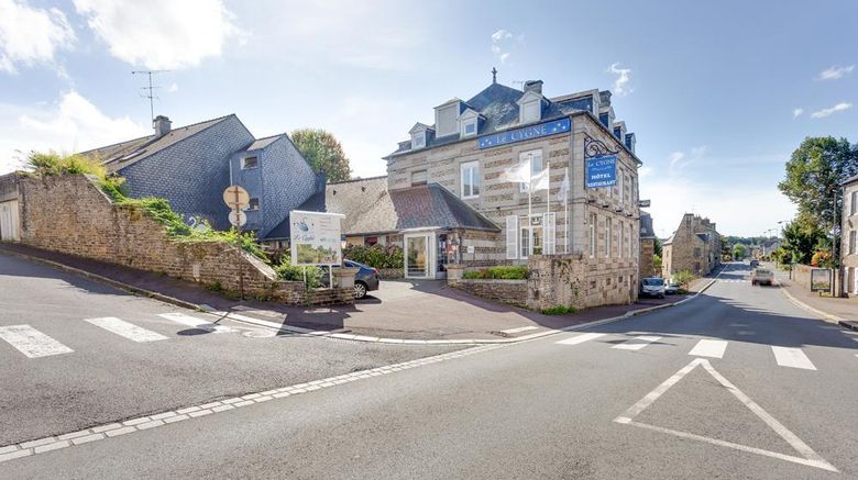 <b>Brit Hotel Le Cygne Exterior</b>. Images powered by <a href="https://iceportal.shijigroup.com/" title="IcePortal" target="_blank">IcePortal</a>.