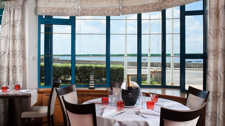 <b>Hotel de l'Ocean Restaurant</b>. Images powered by <a href="https://iceportal.shijigroup.com/" title="IcePortal" target="_blank">IcePortal</a>.