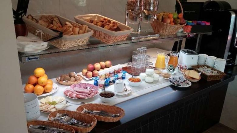 <b>Brit Hotel Brive - Malemort sur Correze Restaurant</b>. Images powered by <a href="https://iceportal.shijigroup.com/" title="IcePortal" target="_blank">IcePortal</a>.
