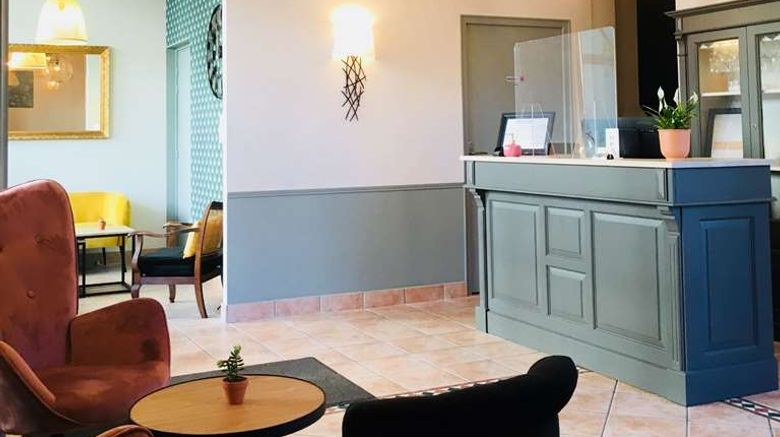 Brit Hotel Les Acacias Lobby. Images powered by <a href="https://iceportal.shijigroup.com" target="_blank" rel="noopener">Ice Portal</a>.