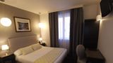 Brit Hotel Les Acacias Room