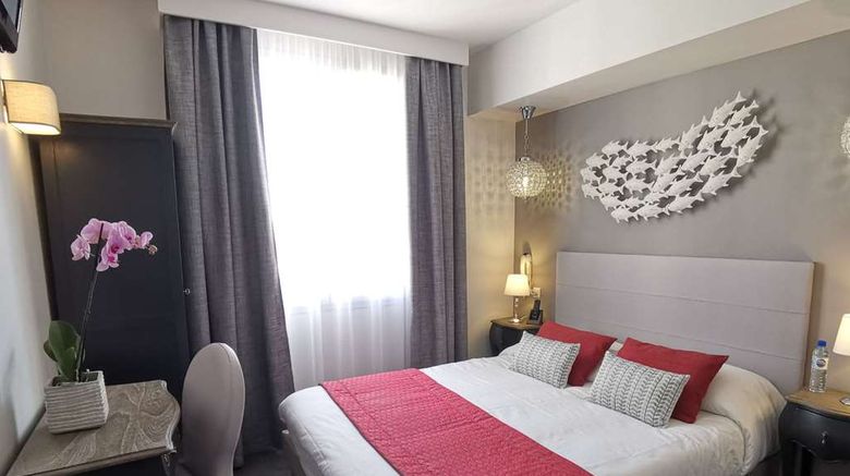 <b>Brit Hotel Les Acacias Room</b>. Images powered by <a href="https://iceportal.shijigroup.com/" title="IcePortal" target="_blank">IcePortal</a>.