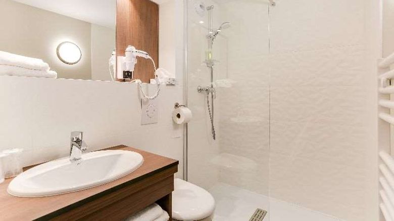 <b>Brit Hotel Caen Nord Memorial Room</b>. Images powered by <a href="https://iceportal.shijigroup.com/" title="IcePortal" target="_blank">IcePortal</a>.