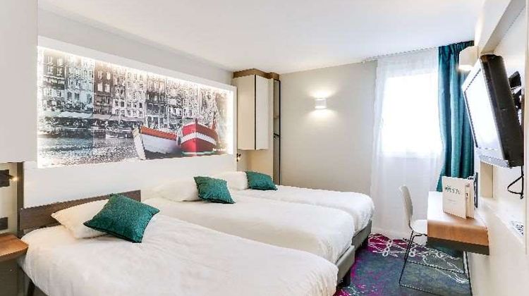 Brit Hotel Caen Nord Memorial Room