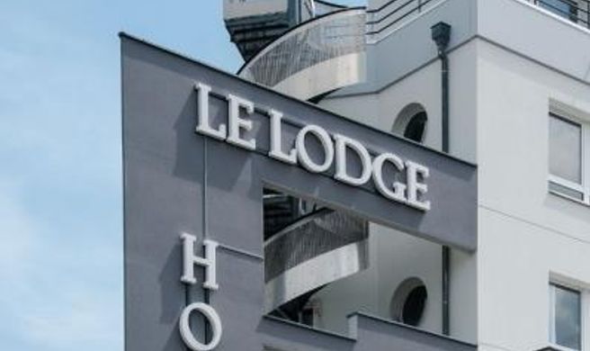 Brit Hotel Le Lodge Exterior