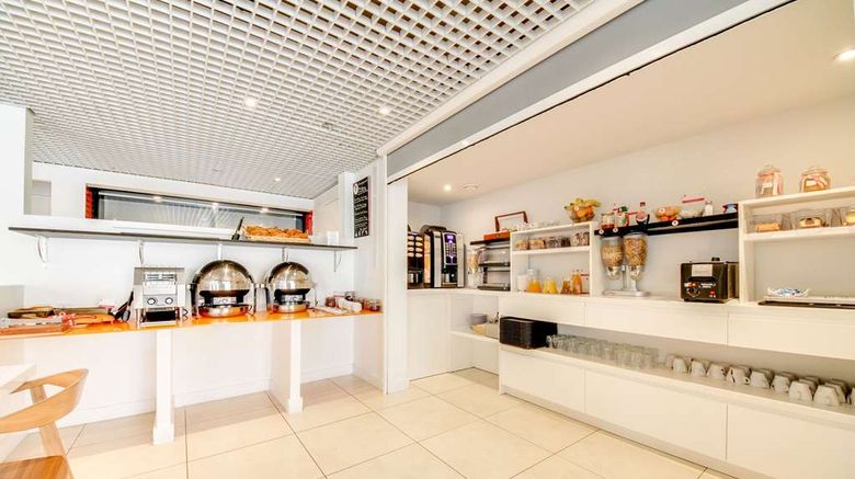 <b>Brit Hotel Porte d'Espagne Restaurant</b>. Images powered by <a href="https://iceportal.shijigroup.com/" title="IcePortal" target="_blank">IcePortal</a>.