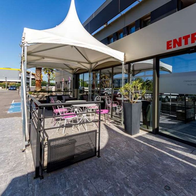 Brit Hotel Porte d'Espagne